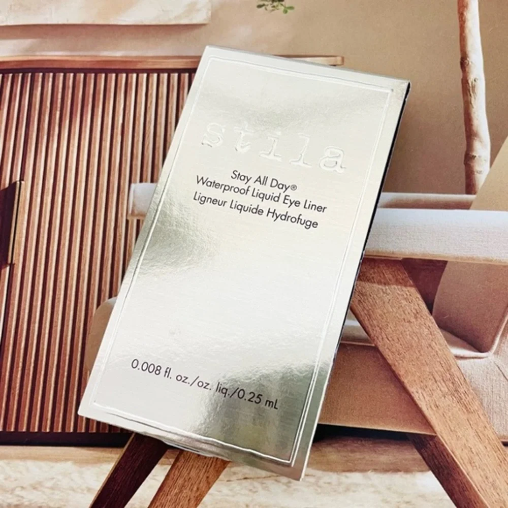 Stila stay all day waterproof‎ liquid eye liner